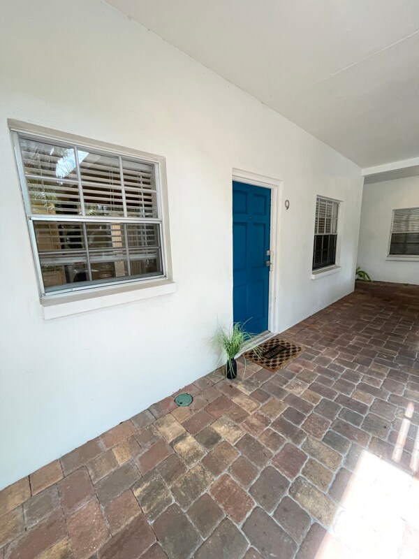 Foto del edificio - 3215 W Swann Ave