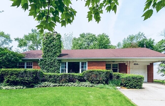 Building Photo - 834 S Arlington Heights Rd