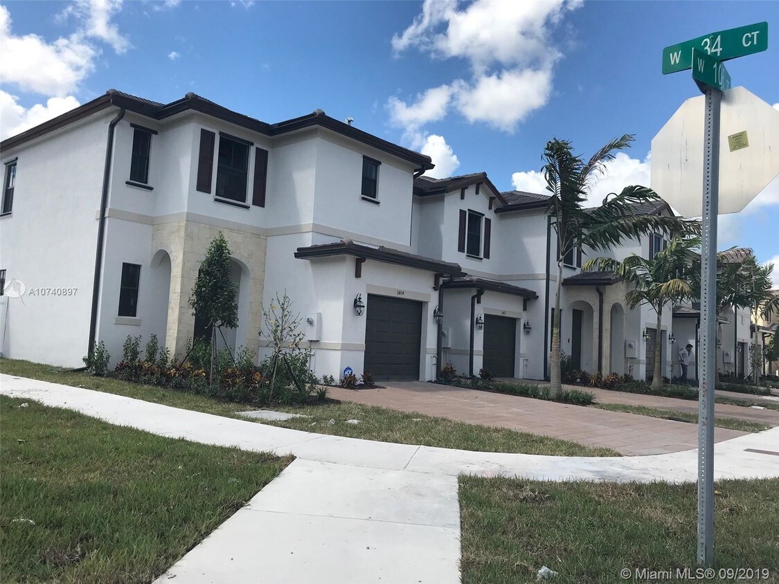Foto principal - 3412 W 106th St