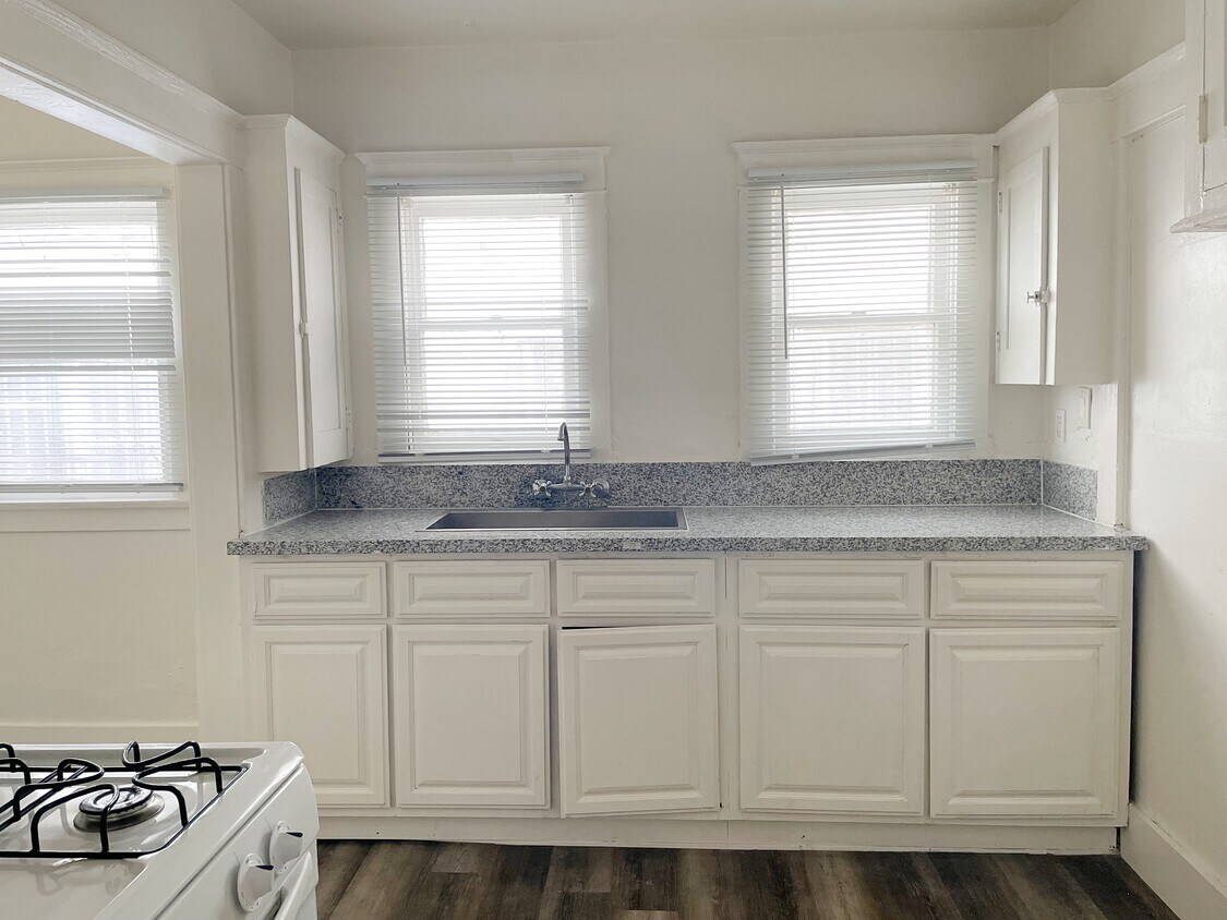 1563 Pine Ave Unit 1563, Long Beach, CA 90813 Apartments in Long