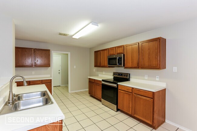 Foto del edificio - 12956 Vassar Dr