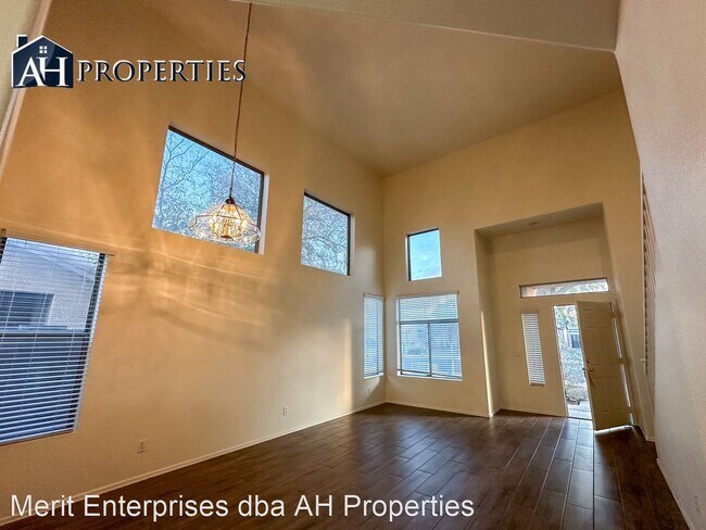 Building Photo - 4 br, 2.5 bath House - 9146 W HAZELWOOD ST