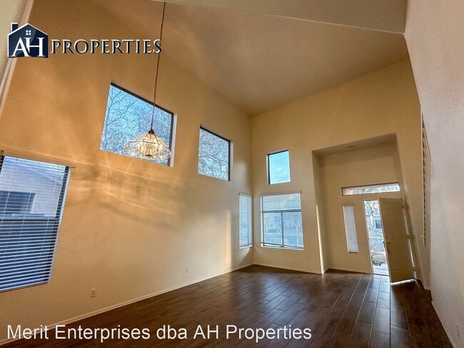 Foto del edificio - 4 br, 2.5 bath House - 9146 W HAZELWOOD ST