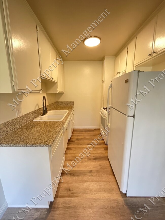 Foto del edificio - 13956 Vanowen St