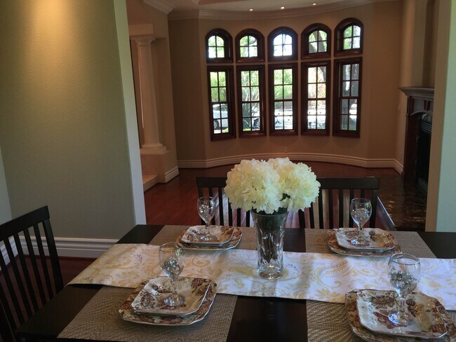 Dining - 11596 Southwood Dr