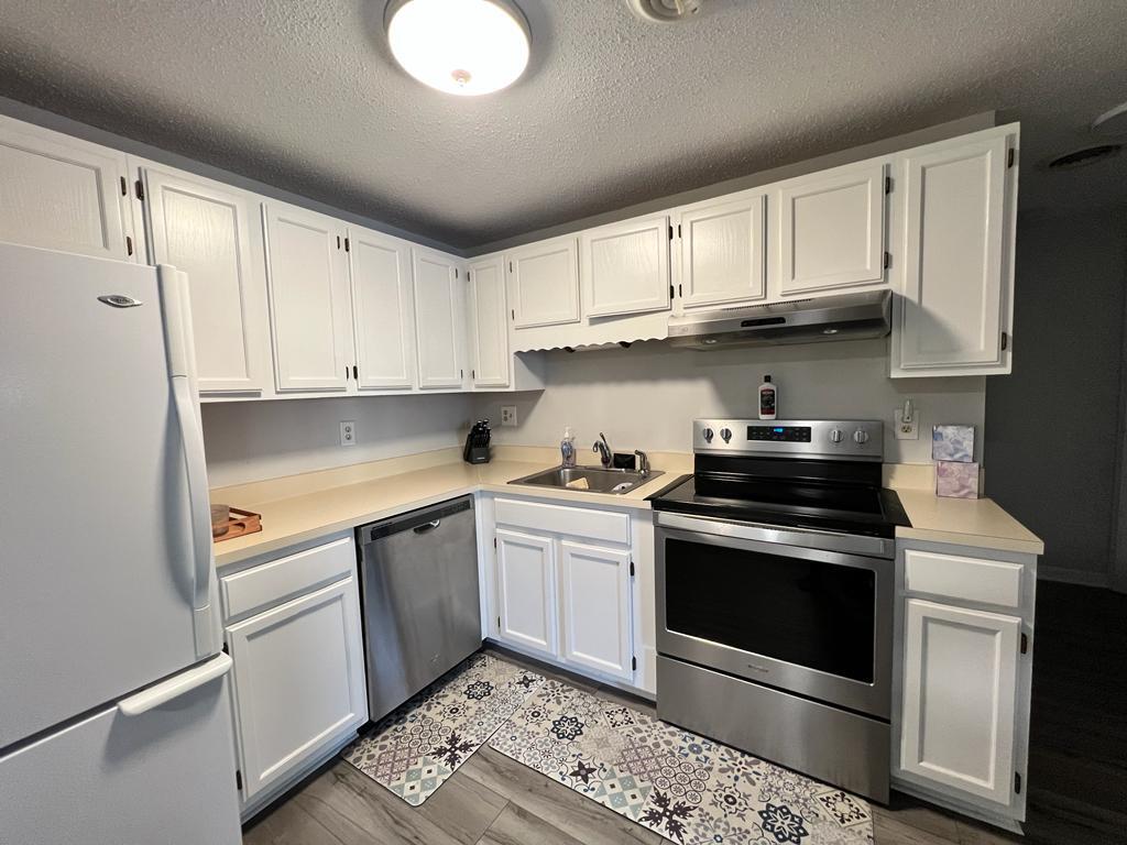 1 Randolph Dr Unit 1, Tewksbury, MA 01876 Condo for Rent in Tewksbury