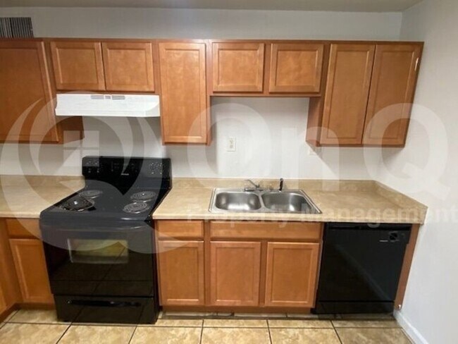 Foto del edificio - 1742 E Sheridan St