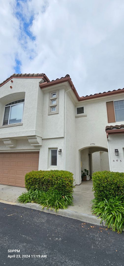 Building Photo - SCRIPPS RANCH - Ivy Hill - Nice 3 Bedroom / 2.5 Bath Townhouse.  AVAILABLE 08/17/2026.