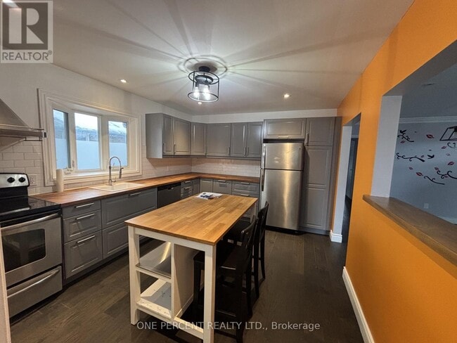 Building Photo - 52 Terraview Blvd