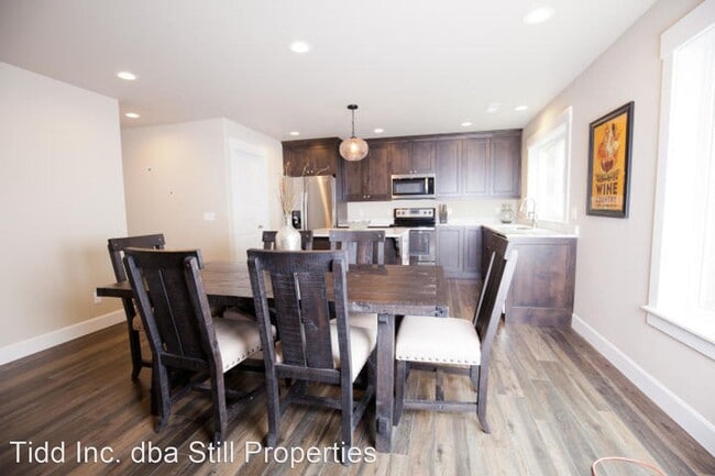 Building Photo - 3 br, 2.5 bath House - 112 A Vineyard Lane