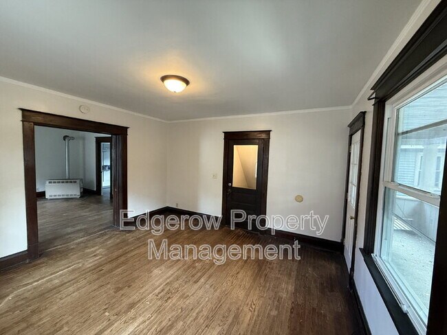 Foto del edificio - 915 Jackson St NW