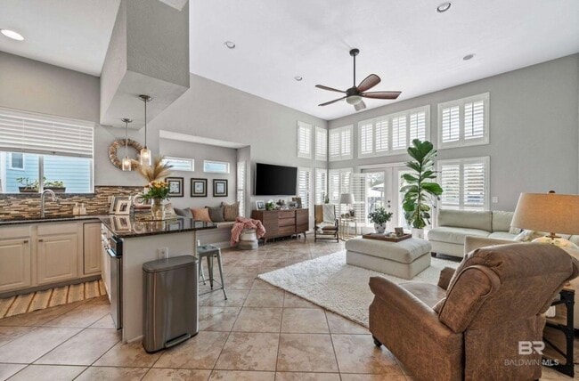 Foto del edificio - 26060 Marina Rd