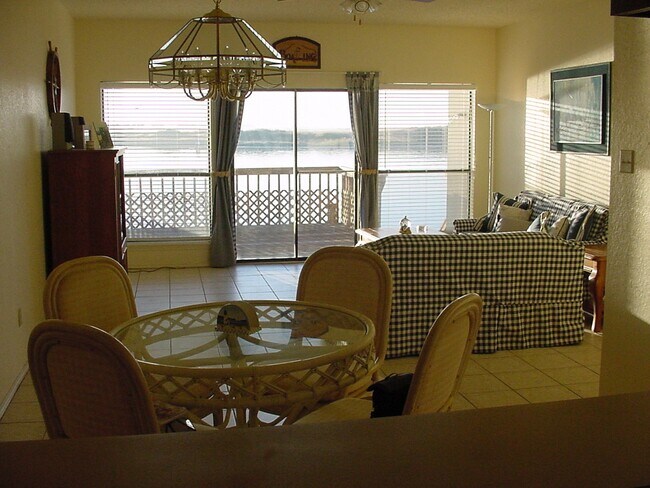 Building Photo - 15334 Bonasse Ct