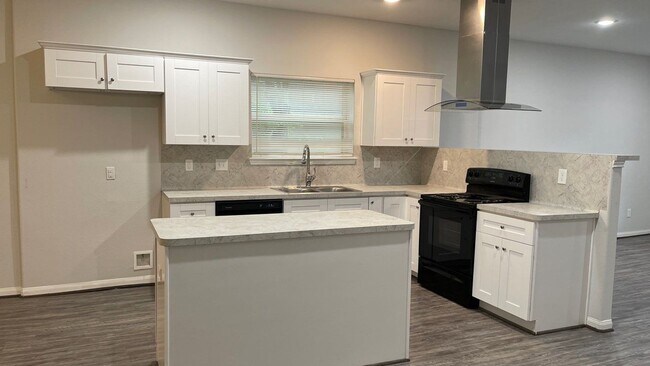 Building Photo - 4209 Mallow St