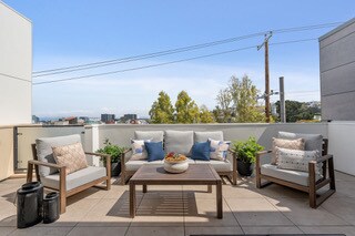 Building Photo - 562 De Haro St