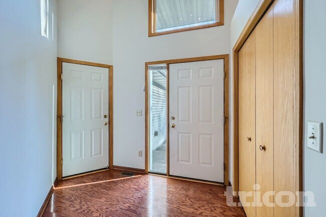 Building Photo - 446 9th St SW