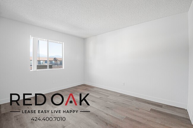 Foto del edificio - 6601 Victoria Ave