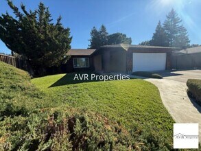 Building Photo - 5132 Lenore Ave