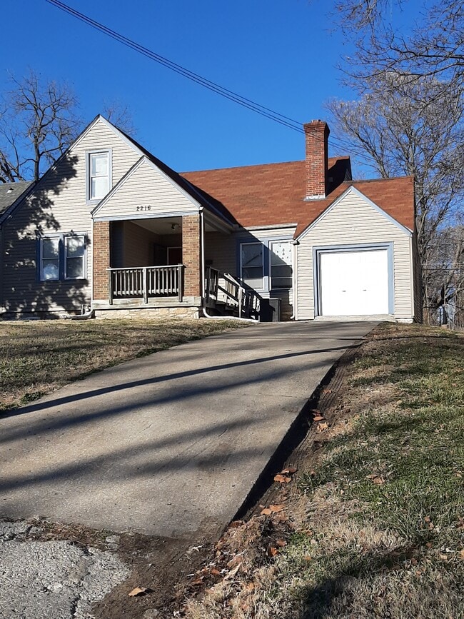 Attached garage for compact - 2216 E 72nd St