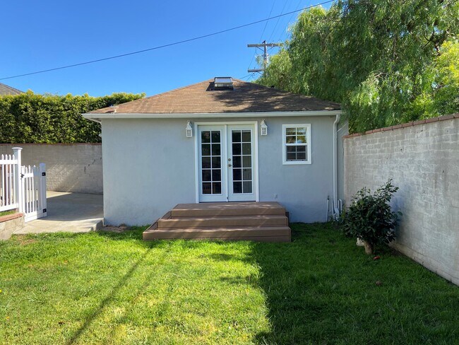 exterior yard side - 8021 Belton Dr