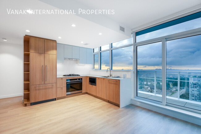 Photo du bâtiment - Brand New 2-Bedroom, 2-Bath Sub-Penthouse