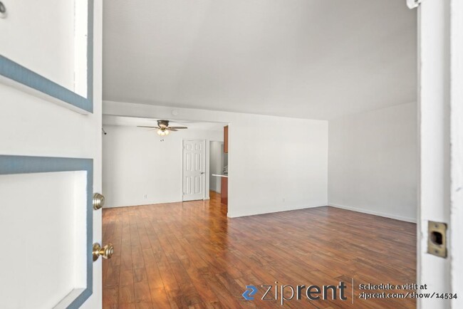 Building Photo - 33159 Great Salt Lake Dr