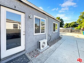 Building Photo - 813 E Imperial Hwy