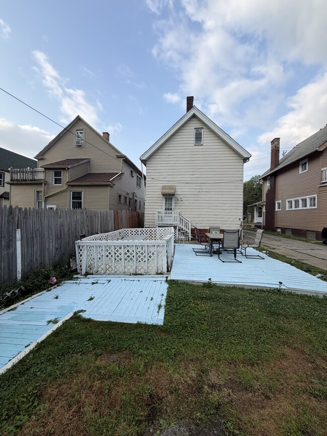 Building Photo - 4218 Denison Ave