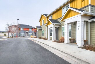 Building Photo - 1288 E Everest St