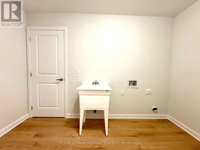 Building Photo - 316 Clearpath Private