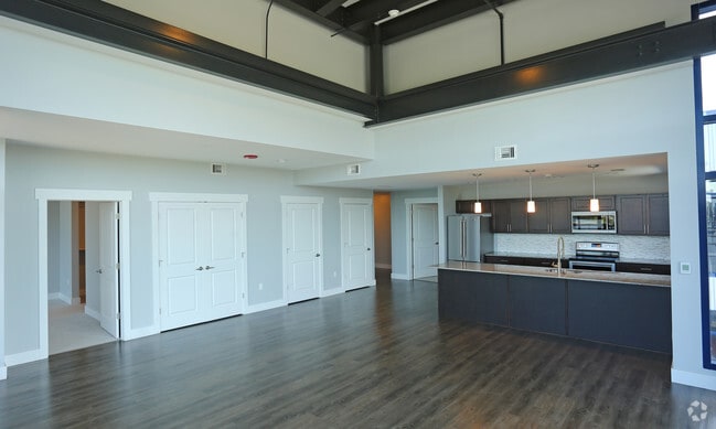 Interior Photo - River House Apartments