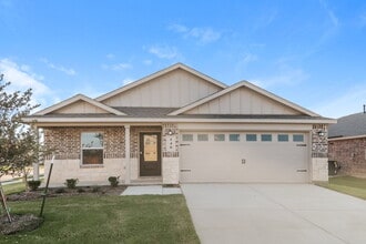 Building Photo - 140 Glenwood Dr