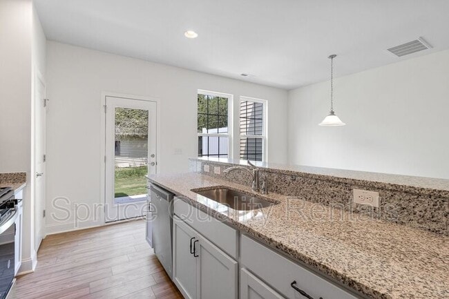 Building Photo - 4755 Lord Fogelman Way