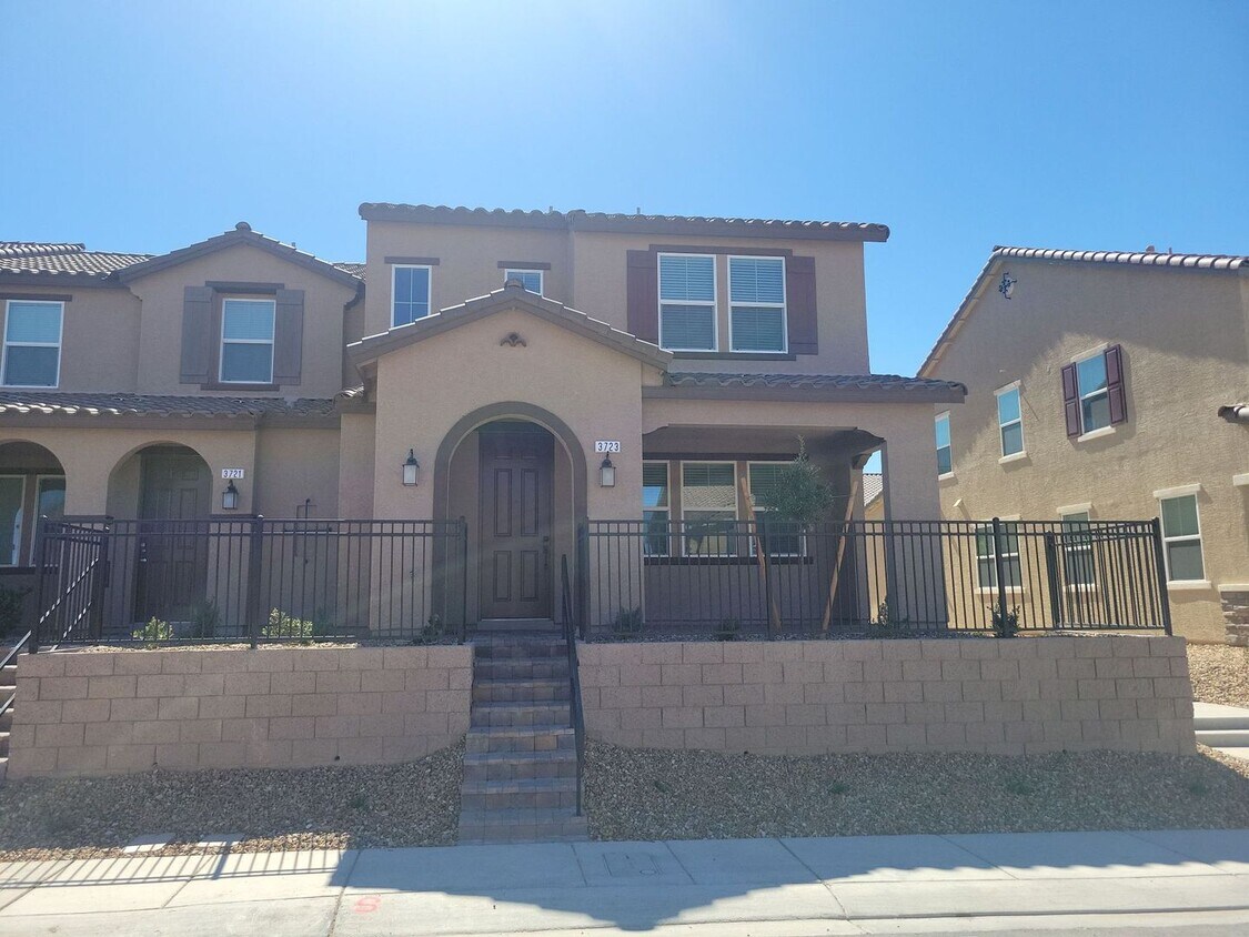 Primary Photo - NEVER LIVED IN 3BD INSPIRADA TOWNHOME!