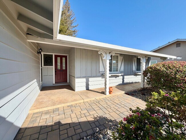 Foto del edificio - 3 Bedroom 2 Bathroom Napa Brown's Valley Home