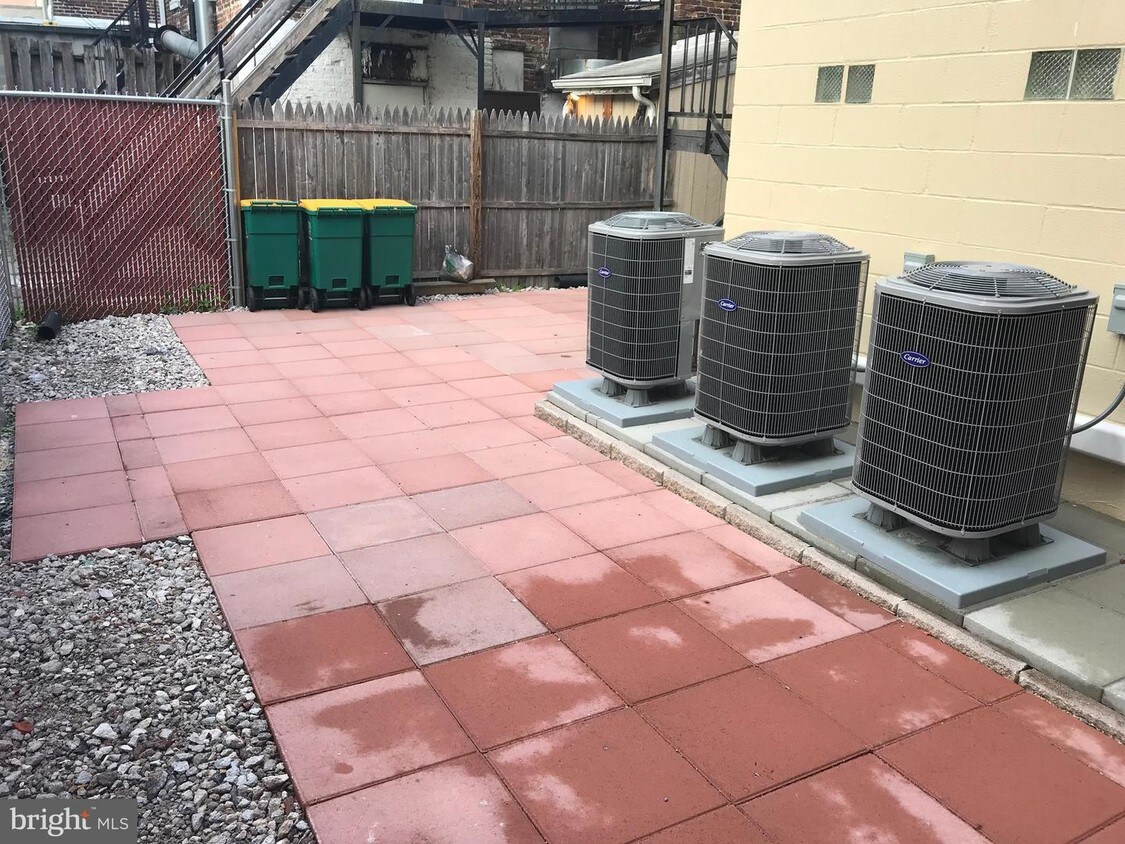 117 S Main St Unit F, Chambersburg, PA 17201 Apartment for Rent in