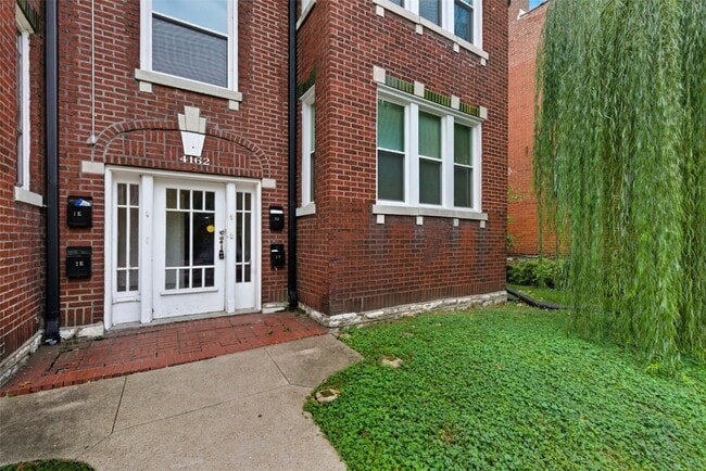 Building Photo - 4162 Shenandoah Ave