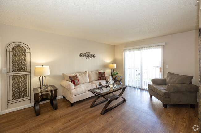 Interior Photo - Elk Ridge