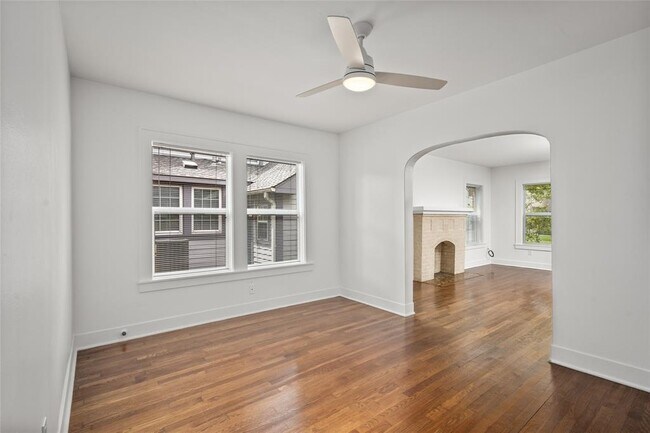Foto del edificio - 2215 South Blvd