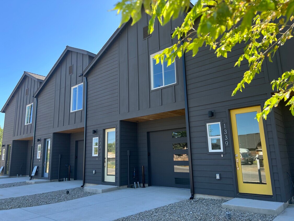 Foto principal - 375 NW Beaver St
