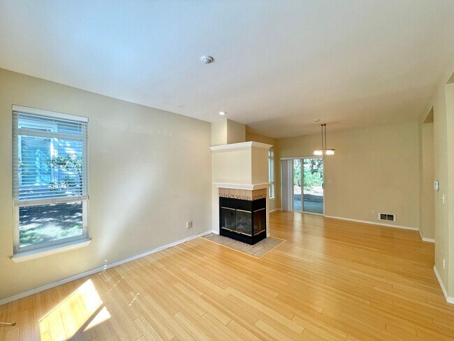 Foto del edificio - Great Town House For Rent