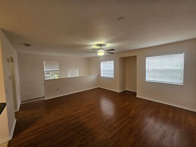 Foto del edificio - 118 SW Peacock Blvd