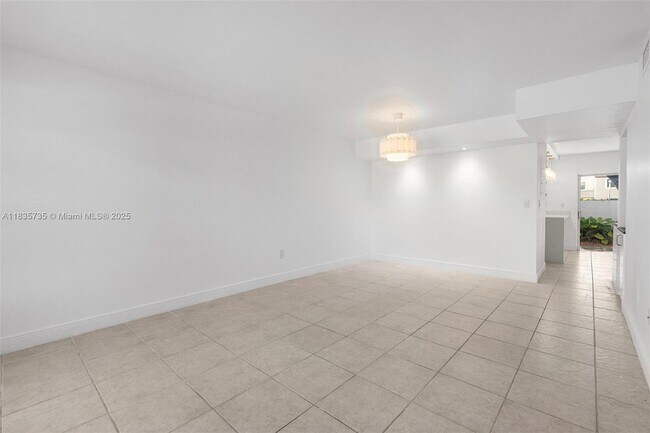 Building Photo - 10350 SW 154th Cir Ct