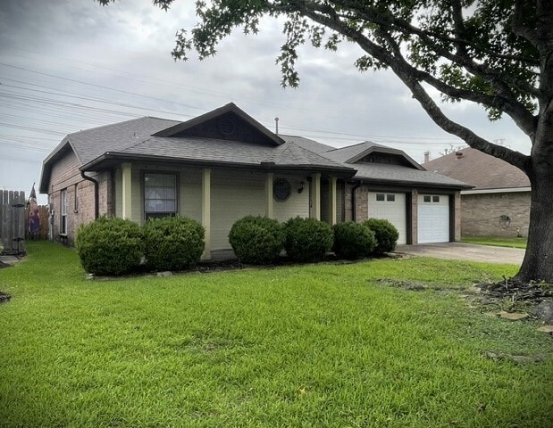 Building Photo - 15734 Roxton Ridge Dr