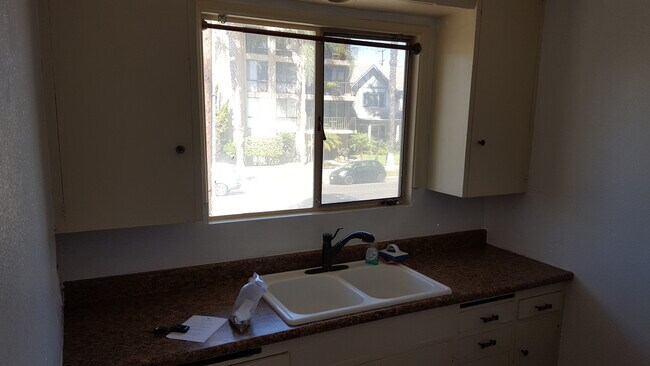 Living Room - 1814 E Ocean Blvd