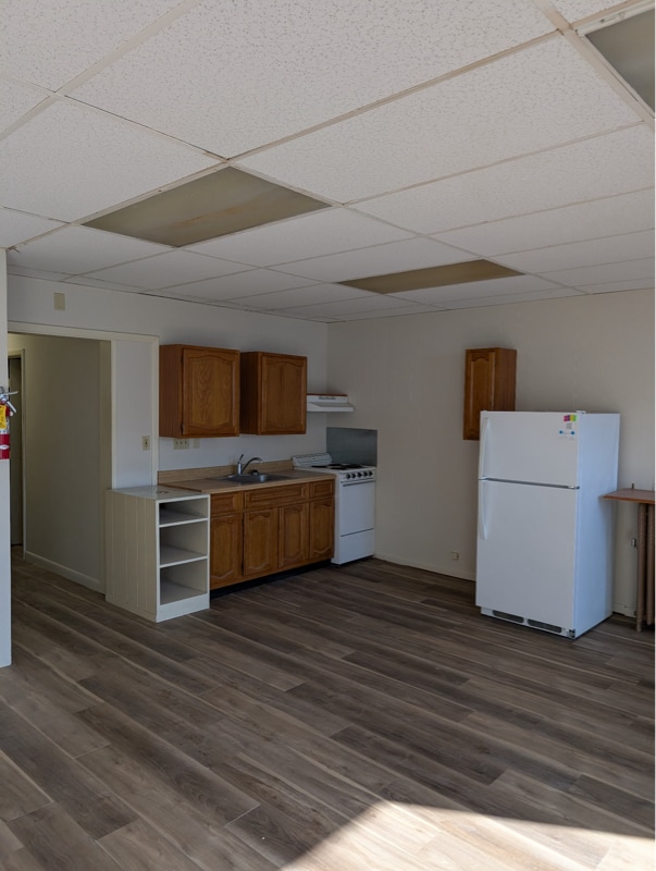 Building Photo - 185 N Main St