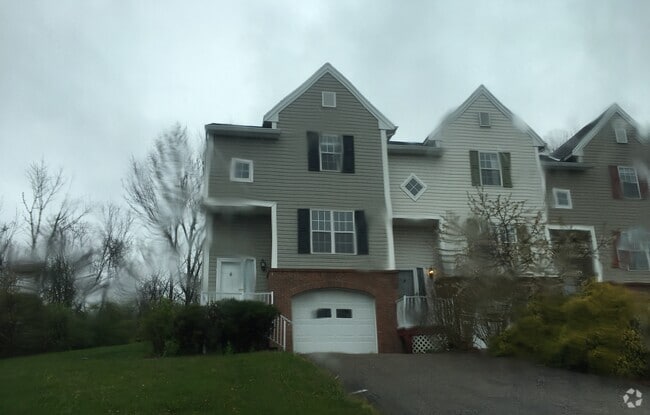 Building Photo - 44 Westfield Pl