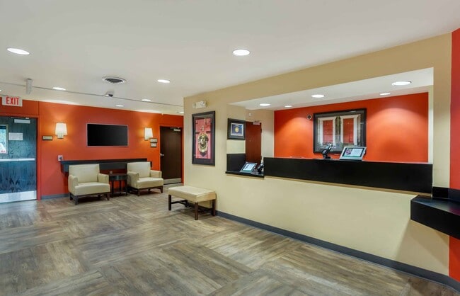 Building Photo - Furnished Studio-Olympia - Tumwater