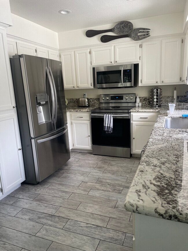 Foto del edificio - 622 E Rock Creek Ln