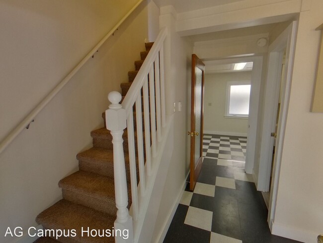Building Photo - 2 br, 1 bath House - 1740 Hilyard Street